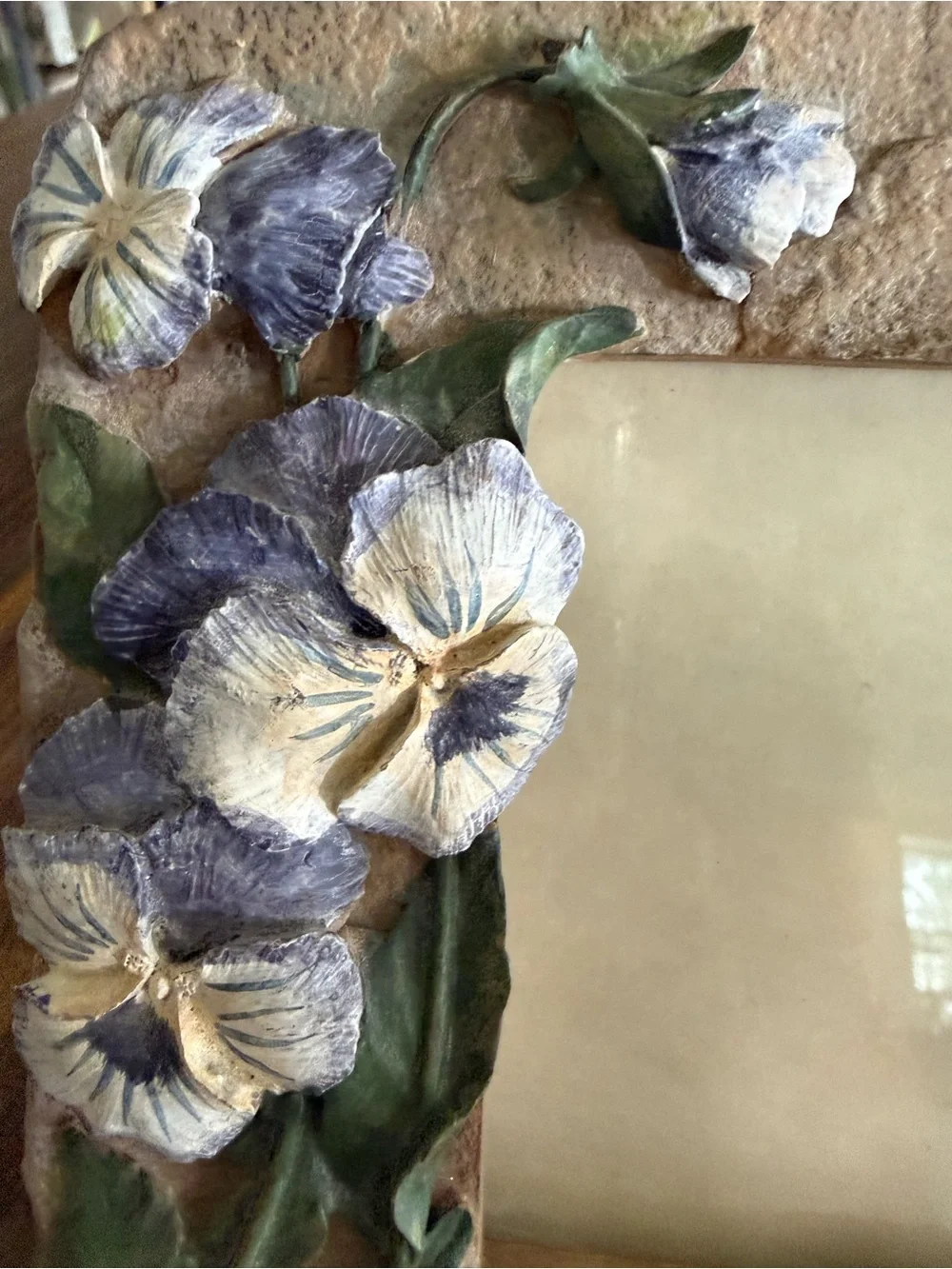 Floral Pansy Photo Frame in Purple and Cream - Home Accents 6x4